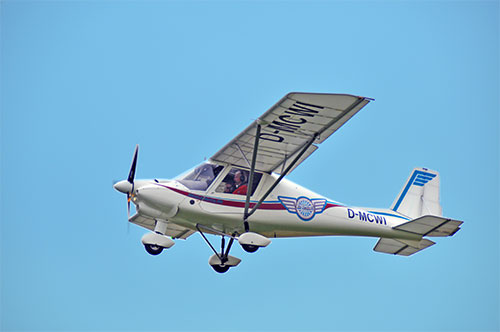 Ultraleichtflugzeug fliegen